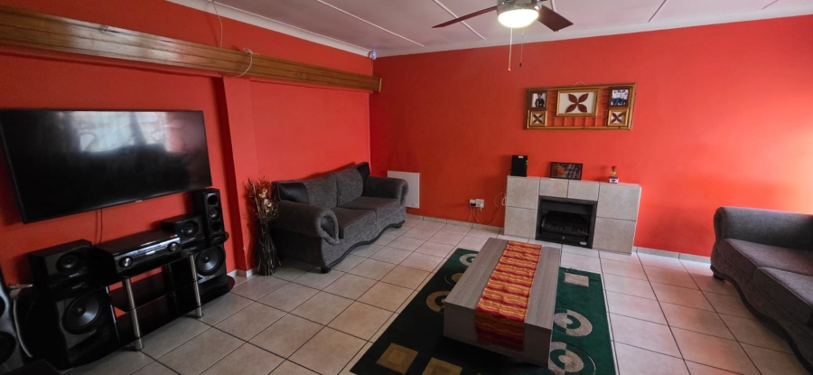 4 Bedroom Property for Sale in Meiringspark North West